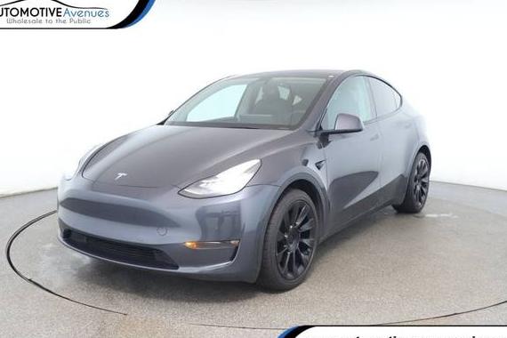 TESLA MODEL Y 2021 5YJYGDEE8MF239748 image